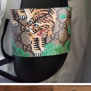 Gucci slides women’s size 10/men’s size 8